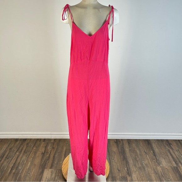 ❤️ Old Navy Vibrant Pink Jumpsuit L NWT - Picture 1 of 13